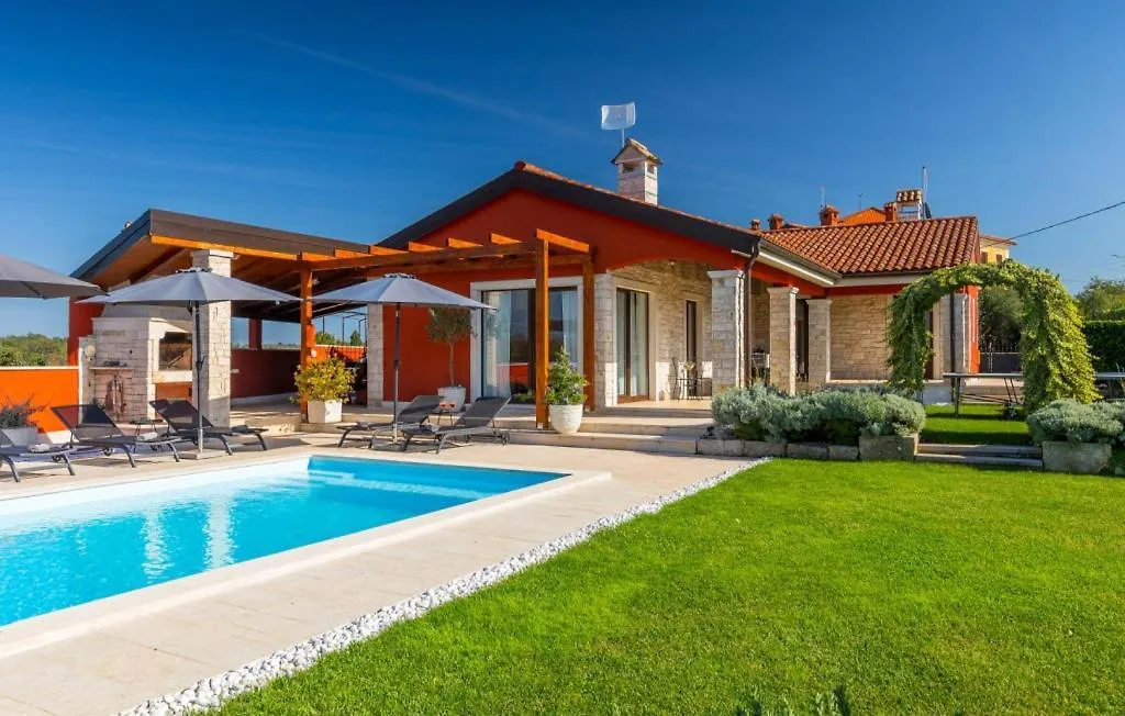 Activity Villa Marula With Outdoor Pool In Buje Gambozzi